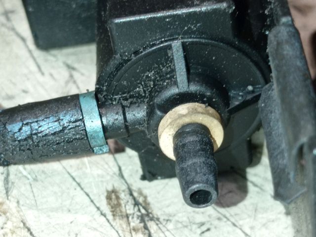 bontott BMW 3 E46 EGR / AGR Vákum Szelep