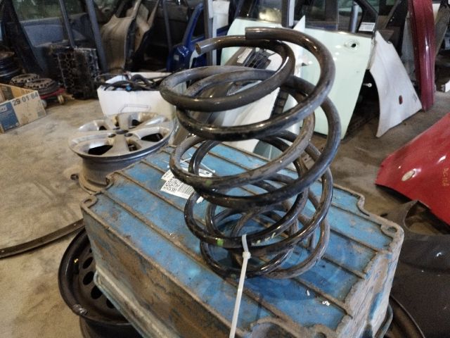 bontott BMW 3 E46 Első Rugó Pár