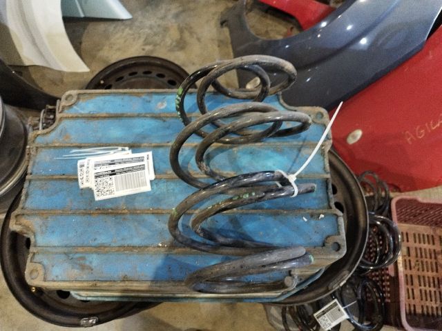 bontott BMW 3 E46 Első Rugó Pár