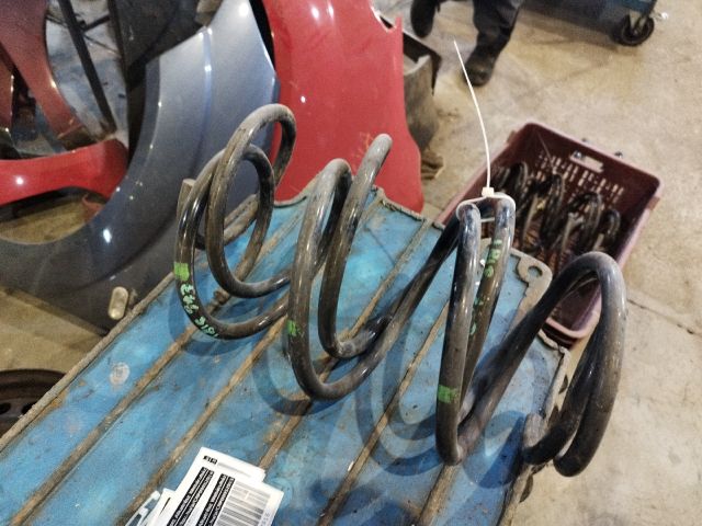 bontott BMW 3 E46 Első Rugó Pár