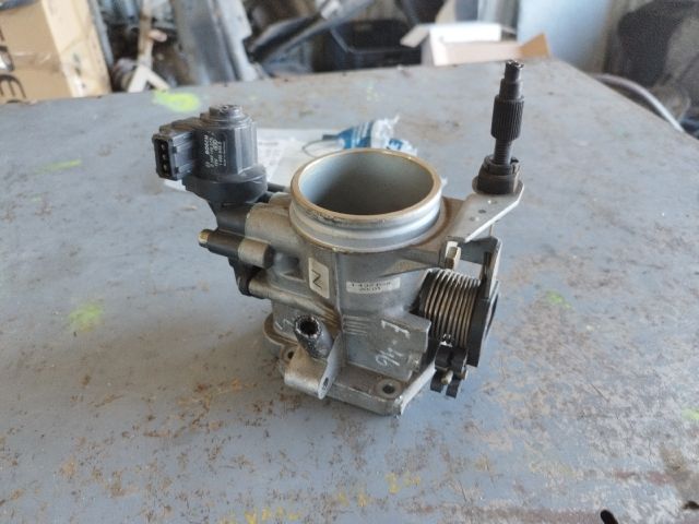 bontott BMW 3 E46 Fojtószelep (Mechanikus)