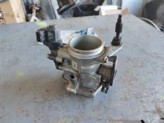 bontott BMW 3 E46 Fojtószelep (Mechanikus)