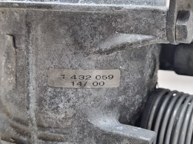 bontott BMW 3 E46 Fojtószelep (Mechanikus)