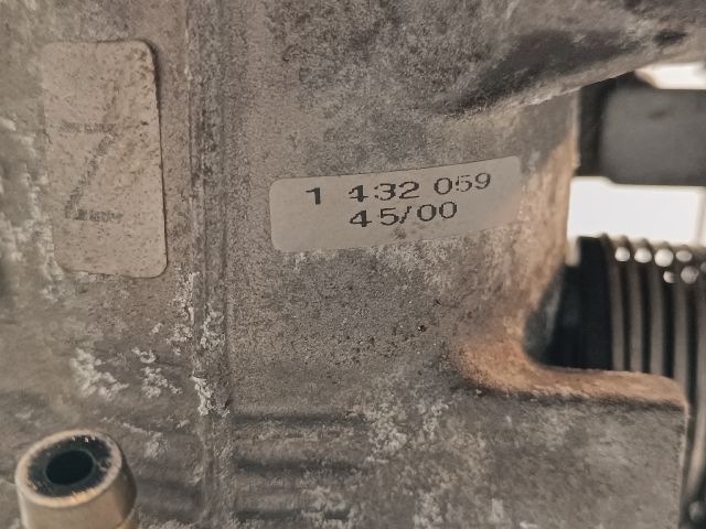 bontott BMW 3 E46 Fojtószelep (Mechanikus)