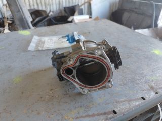 bontott BMW 3 E46 Fojtószelep (Mechanikus)