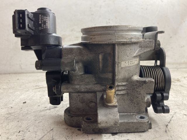 bontott BMW 3 E46 Fojtószelep (Mechanikus)