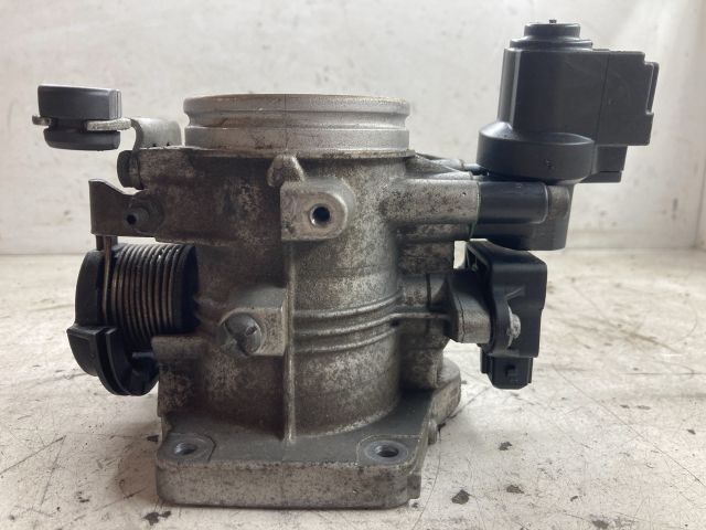 bontott BMW 3 E46 Fojtószelep (Mechanikus)