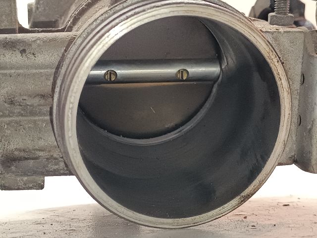 bontott BMW 3 E46 Fojtószelep (Mechanikus)