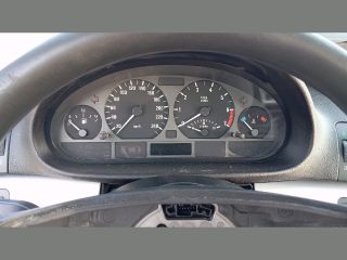 bontott BMW 3 E46 Jobb első Féknyereg Munkahengerrel