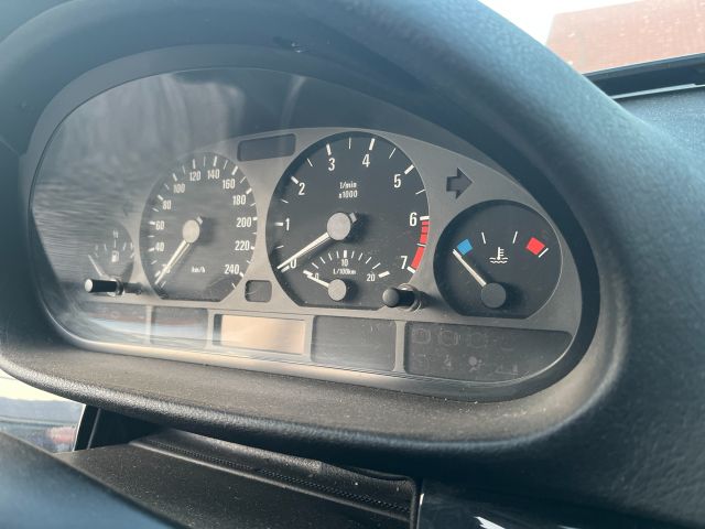 bontott BMW 3 E46 Kilométeróra