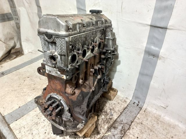 bontott BMW 3 E46 Motor (Fűzött blokk hengerfejjel)