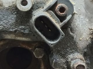 bontott BMW 3 E46 Motor (Fűzött blokk hengerfejjel)