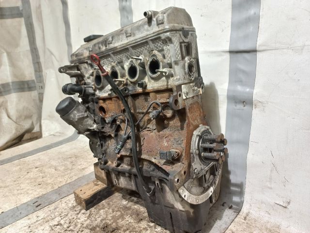 bontott BMW 3 E46 Motor (Fűzött blokk hengerfejjel)