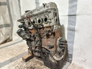 bontott BMW 3 E46 Motor (Fűzött blokk hengerfejjel)