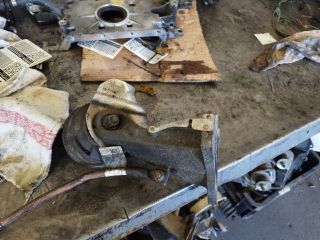 bontott BMW 3 E46 Motor Tartó Bak Jobb