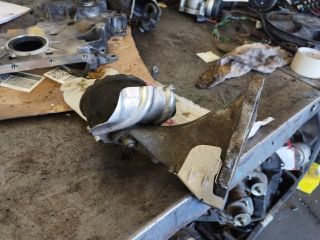 bontott BMW 3 E46 Motor Tartó Bak Jobb