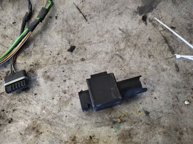 bontott BMW 3 E46 Okoskerék Relé