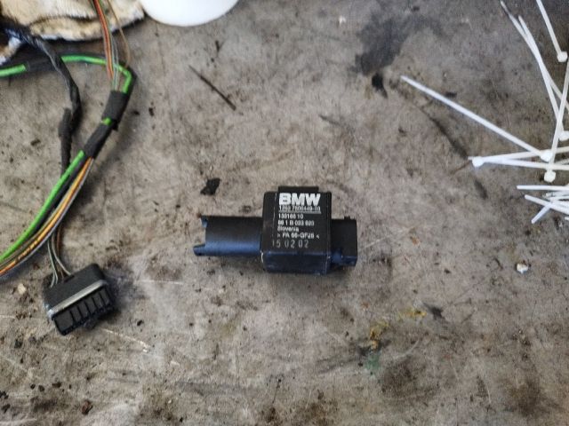 bontott BMW 3 E46 Okoskerék Relé