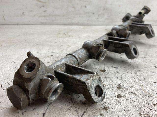 bontott BMW 3 E46 Porlasztó Sor / Híd