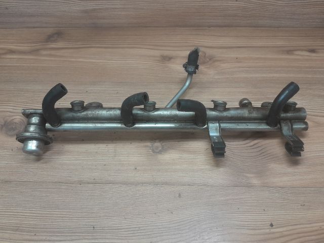 bontott BMW 3 E46 Porlasztó Sor / Híd