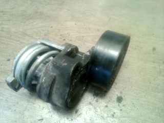 bontott BMW 3 E46 Szíjfeszítő Görgő