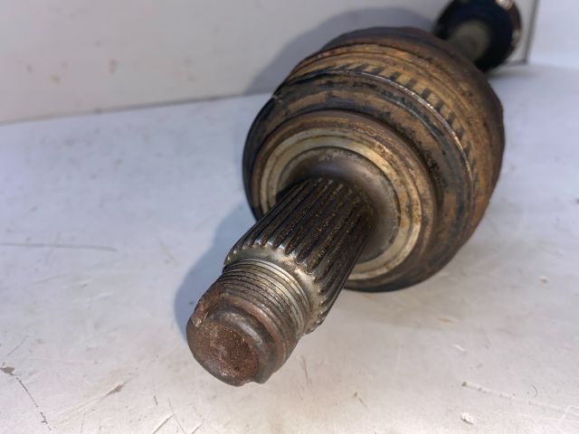 bontott BMW 3 E46 Bal hátsó Féltengely