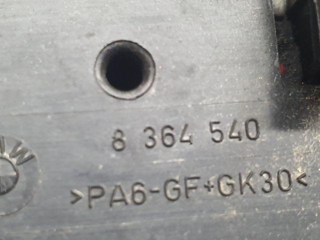 bontott BMW 3 E46 Biztosítéktábla Motortér