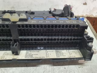 bontott BMW 3 E46 Biztosítéktábla Motortér