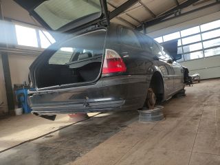 bontott BMW 3 E46 Biztosítéktábla Motortér