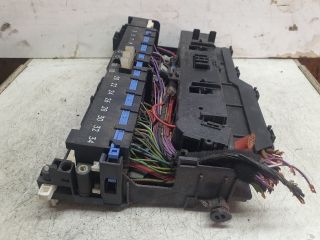 bontott BMW 3 E46 Biztosítéktábla Motortér