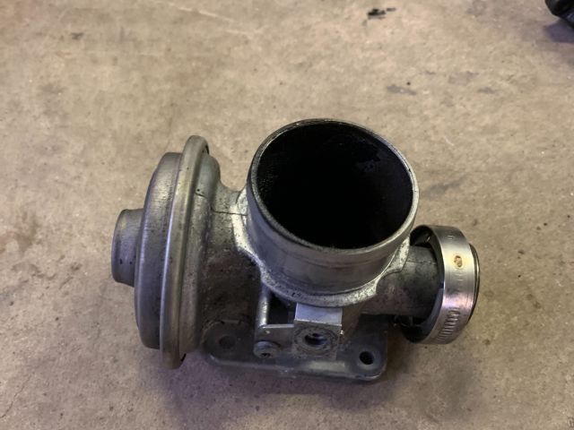 bontott BMW 3 E46 EGR / AGR Vákum Szelep