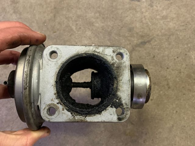 bontott BMW 3 E46 EGR / AGR Vákum Szelep