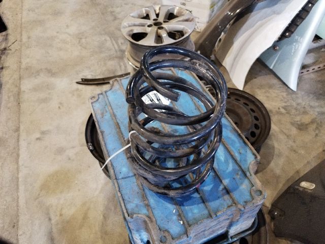 bontott BMW 3 E46 Első Rugó Pár