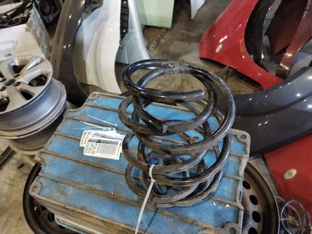 bontott BMW 3 E46 Első Rugó Pár