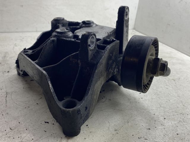 bontott BMW 3 E46 Generátor Tartó Bak