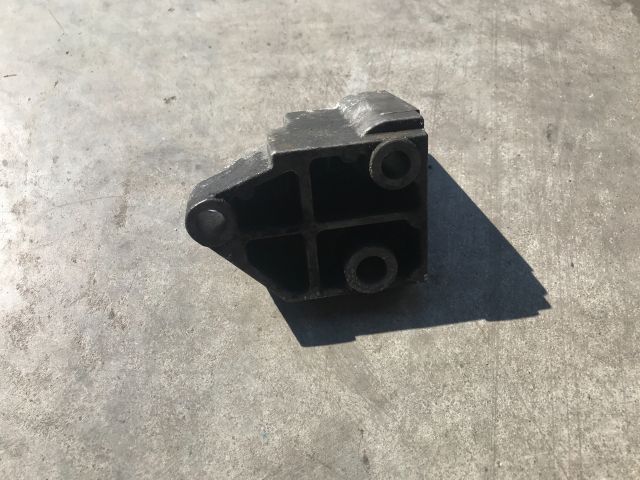 bontott BMW 3 E46 Generátor Tartó Bak