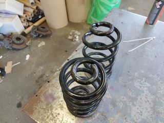 bontott BMW 3 E46 Hátsó Rugó Pár