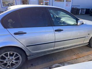 bontott BMW 3 E46 Jobb hátsó Féknyereg Munkahengerrel