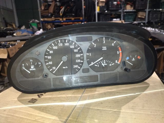 bontott BMW 3 E46 Kilométeróra