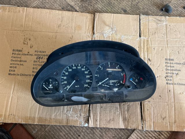 bontott BMW 3 E46 Kilométeróra