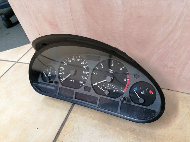 bontott BMW 3 E46 Kilométeróra