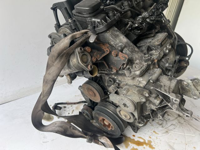 bontott BMW 3 E46 Motor (Fűzött blokk hengerfejjel)