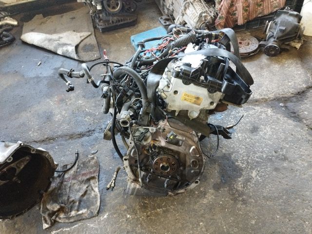 bontott BMW 3 E46 Motor (Fűzött blokk hengerfejjel)