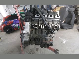 bontott BMW 3 E46 Motor (Fűzött blokk hengerfejjel)