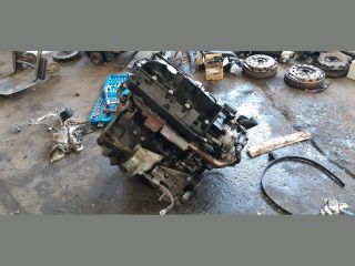 bontott BMW 3 E46 Motor (Fűzött blokk hengerfejjel)