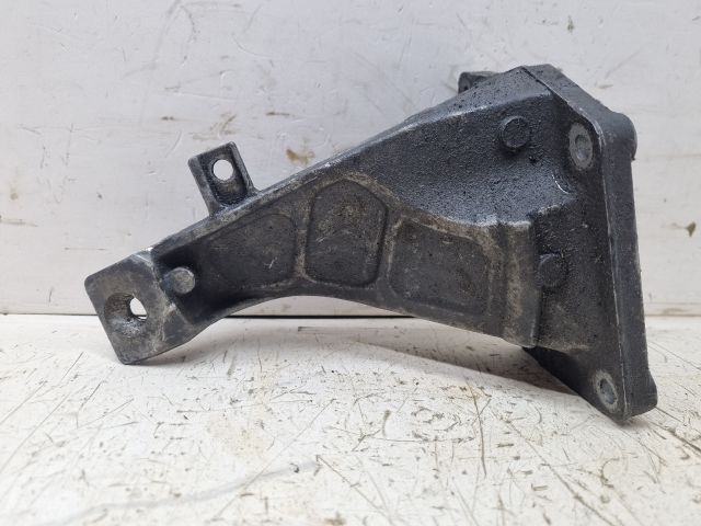 bontott BMW 3 E46 Motor Tartó Bak Jobb