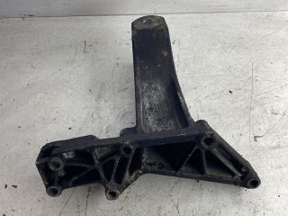 bontott BMW 3 E46 Motor Tartó Bak (Pozíciófüggetlen)