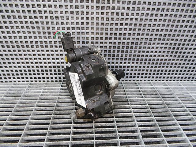 bontott BMW 3 E46 Nagynyomású Szivattyú