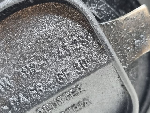 bontott BMW 3 E46 Olajbeöntő Sapka