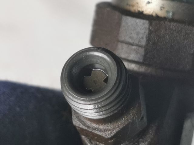 bontott BMW 3 E46 Porlasztó (1 db)